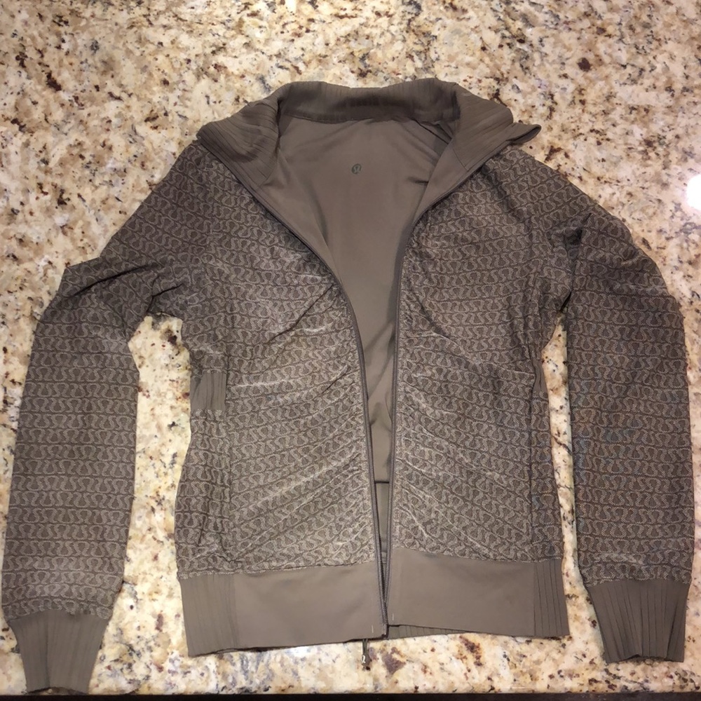 Reversible Lululemon jacket - Picture 2 of 9